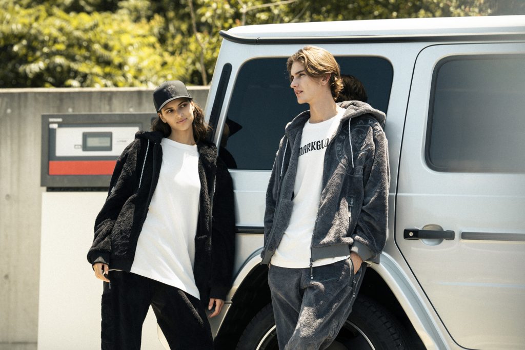 完売品【マークアンドロナ】2025年FER StarセットアップL 即完素材 完売品【マークアンドロナ】2025年FER StarセットアップL 即完