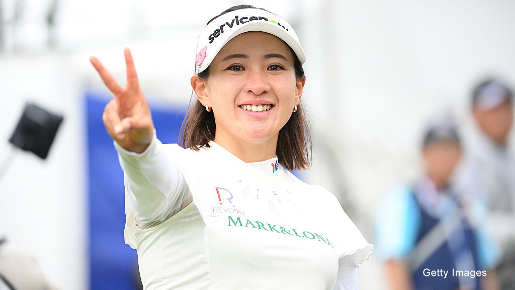 永井花奈プロ 優勝フォト03