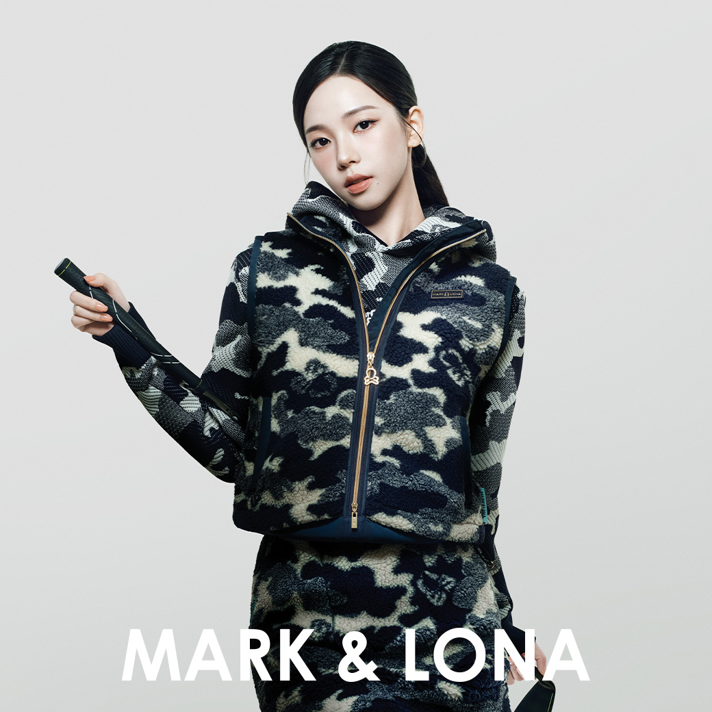 KARINA AMBASSADOR SELECTION STYLE.01 を着用したKARINA